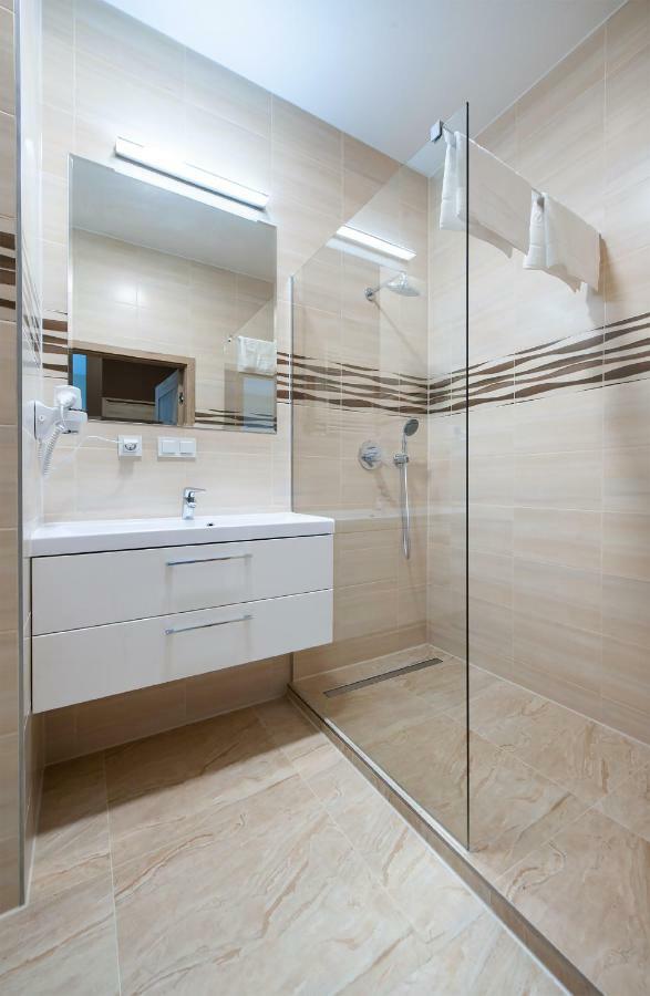 Awangarda Home Apartment Varsavia Esterno foto
